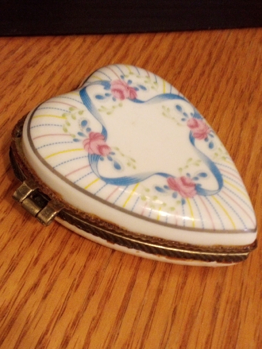 Porcelain Heart Trinket Box with Floral Motif
